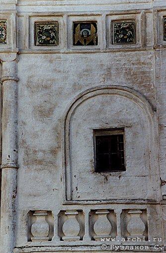 Borovsk district. Borovsk. Pafnouty-Borovsk Monastery. Belfry. Fragment. XVII Poloubes S.