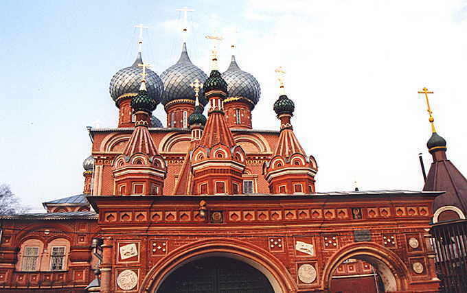 Kostroma. Church of Resurrection on Debra.