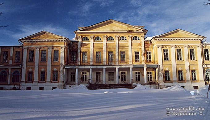 Doubrovitsy. Estate. Main House. Front facade. Middle of the XVIIIth - beg. of the XIXth cent.