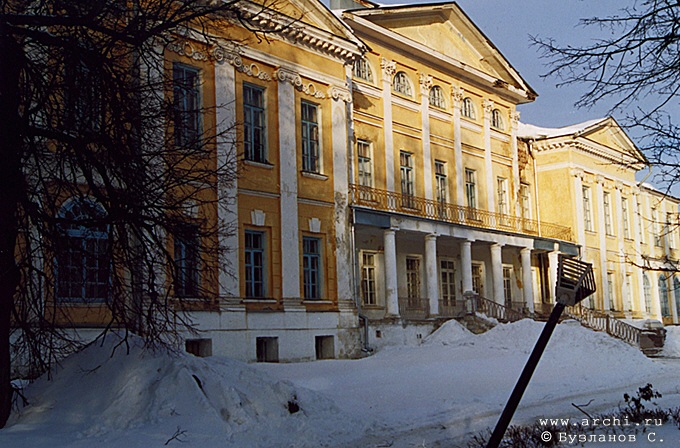 Doubrovitsy. Estate. Main House. Front facade. Middle of the XVIIIth - beg. of the XIXth cent.