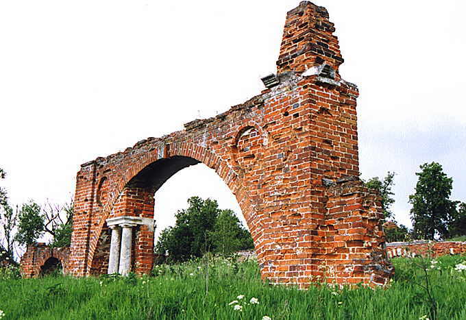 Ozery district. Aleshkovo. Estate Aleshkovo. Main Gate. XIX cent.