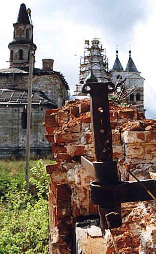 Serpoukhov district. Serpoukhov. Vysotsky Monastery. XIV cent.