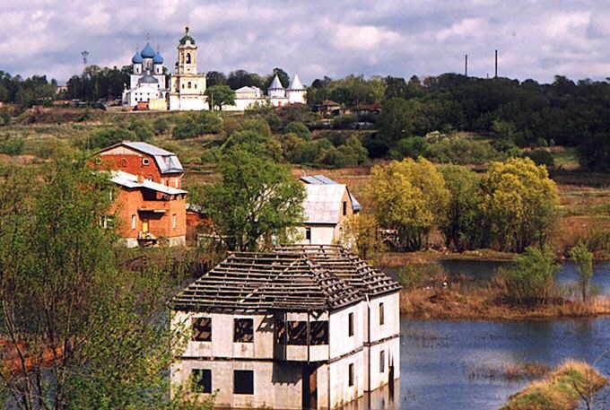 Serpoukhov district. Serpoukhov. Vysotsky Monastery. Tower. XIV cent.