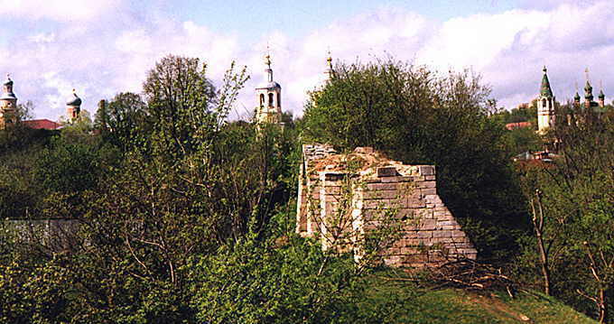 Serpoukhov district. Serpoukhov. Ruins of walls of the fortress. XVI cent.