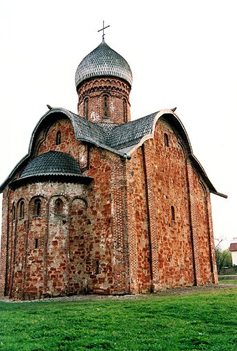 Novgorod district. Veliky Novgorod. Church of Saint Apostles Peter and Paul in Kozhevniki. XV