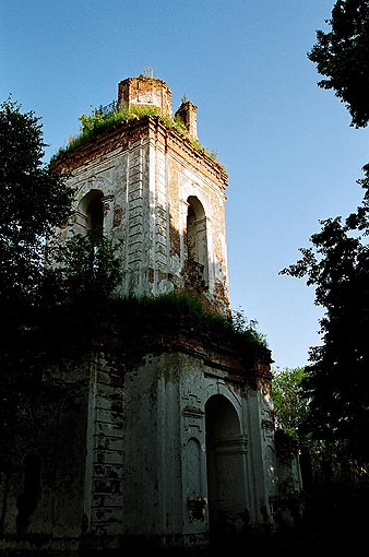 Novgorod district. Khotyazh. Klopsky Monastery. Belfry. XVII