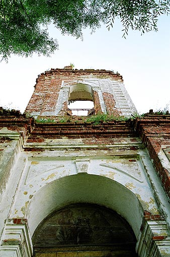 Novgorod district. Khotyazh. Klopsky Monastery. Belfry. XVII