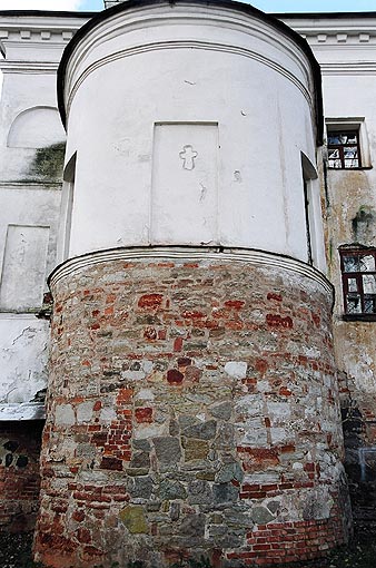 Novgorod district. Veliky Novgorod. Church of Archangel Michael at Vitkov side-street. XIV