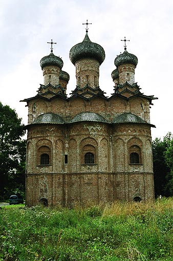 Novgorod district. Veliky Novgorod. Monastery of Holy Spirit. Trinity Church. XVI