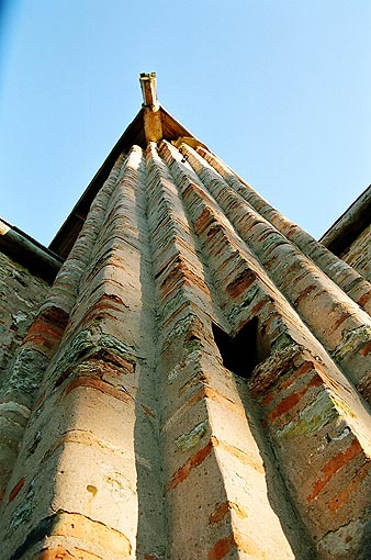 Novgorod district. Veliky Novgorod. Church of Paraskeva Pyatnitsa, the Martyr on Torgu. Fragment. XIII