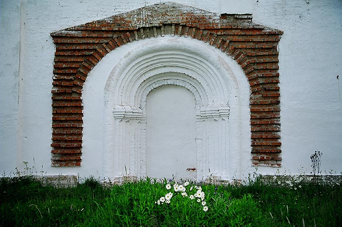 Starorussky district. Staraya Russa. Trinity Church. Fragment. XVII