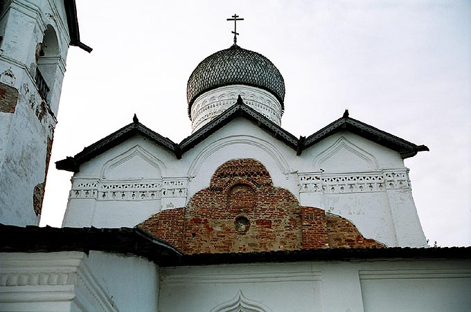 Starorussky district. Staraya Russa. Transfiguration Monastery. Transfiguration Church. Fragment. XII