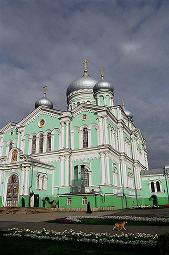 Diveyevo. Seraphimo-Diveyevsky Monastery. Transfiguration Cathedral. XX