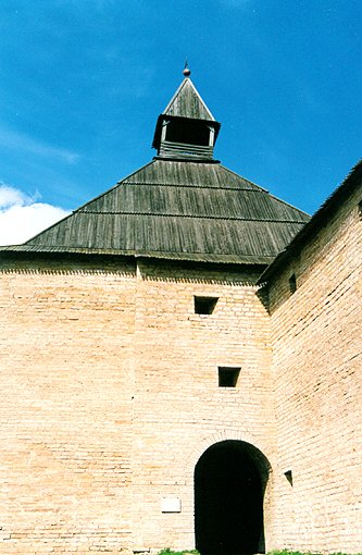 Volhovsky district. Staraya Ladoga. Ladozhskaya fortress. Vorotnaya (Gate) Tower. XVII