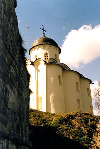 Volhovsky district. Staraya Ladoga. Ladozhskaya fortress. Church of George, Victor the Great Martyr. XII