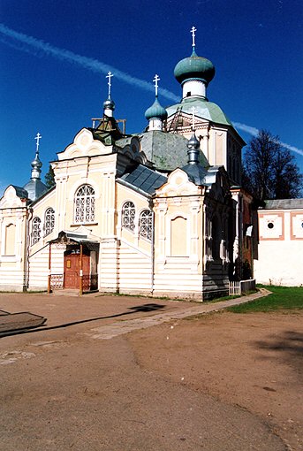 Tikhvinsky district. Tikhvin. Assumption Monastery. Vorotnaya (Gate) Tower and Church Krylechko. XVII-XIX N.L.Benua