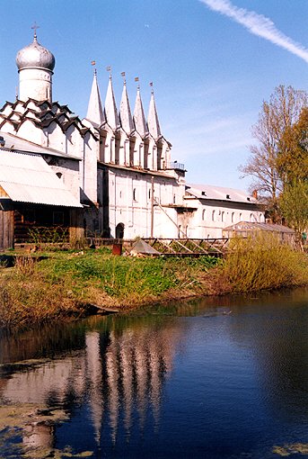 Tikhvinsky district. Tikhvin. Assumption Monastery. Belfry and Intercession Church. XVI-XVII