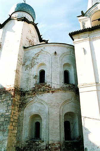 Tikhvinsky district. Tikhvin. Assumption Monastery. Intercession Church. Fragment of apsis. XVI-XVII