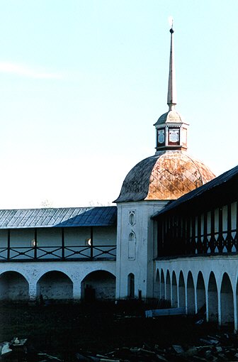 Tikhvinsky district. Tikhvin. Assumption Monastery. Tower and walls. XVII