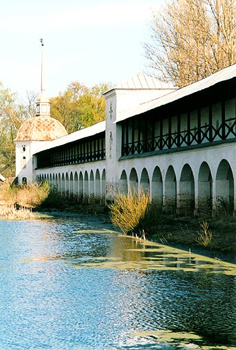 Tikhvinsky district. Tikhvin. Assumption Monastery. Tower and walls. XVII