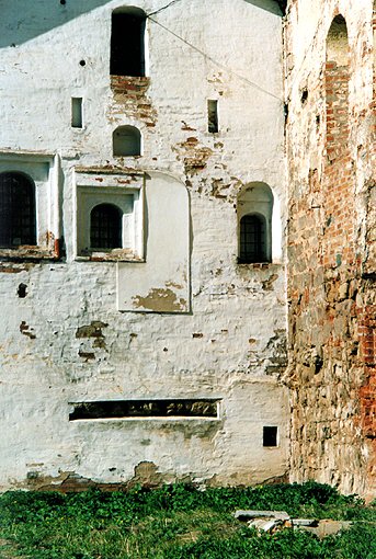 Tikhvinsky district. Tikhvin. Assumption Monastery. Refectory. Fragment. XVI