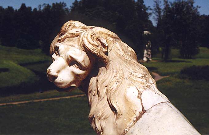 Pavlovsk. Fragment of the Large stone stairs in the park. XVIII Brenna