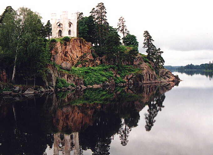 Vyborg. Park Monrepo. Castle-burial-vault Lyudvigshtain. XIX