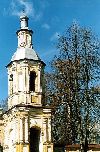 Ostashkovsky district. Nikolo Rozhok. Belfry of Assumption Church. XVIII