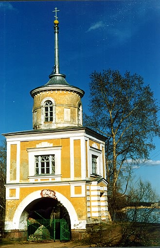 Ostashkovsky district. Nil's Hermitage. Monastery of Nil's Hermitage. Svetlitskaya (Guard) Tower. XIX