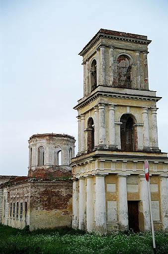 Khotilovo. Church of Archangel Michael.	XVIII