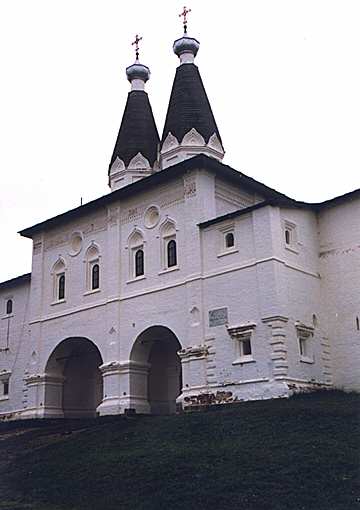 Ferapontov Monastery. Church of Annunciation and Ferapont (Gate Church).