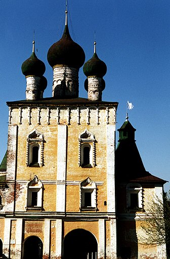 Borisoglebsky district. Borisoglebsk. Borisoglebsky monastery. Water (North) Gate with the Church of Purification of the Holy Virgin. XVII