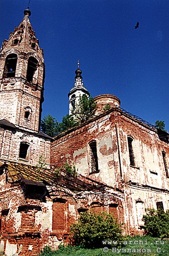 Rostov district. Porechye. Church of Saint Apostles Peter and Paul. XVIII 