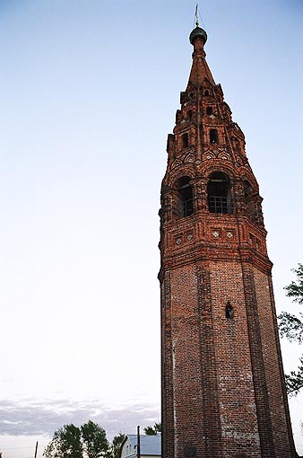 Yaroslavl. Ensemble in Korovniki. Bell-tower. XVII