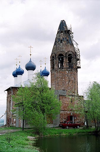 Yaroslavl district. Luchinskoye. Church of Ioakim and Anna. XVIII-XIX