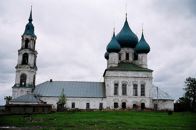 Yaroslavl district. Levashevo. Resurrection Church. XVIII-XIX