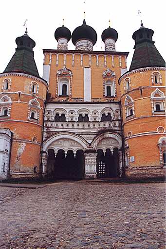 Borisoglebsk district. Borisoglebsk. Borisoglebsk Monastery. Water (North) Gate with Church of Purification of the Holy Virgin. XVII cent.