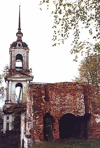 Borisoglebsk district. Troitskoye na Borou. Bell-Tower of former Trinity Monastery. XIX cent.