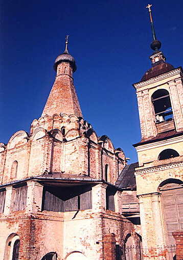 Pereslavl-Zalessky district. Pereslavl-Zalessky. Church of Peter, the Metropolitan. XVI cent.